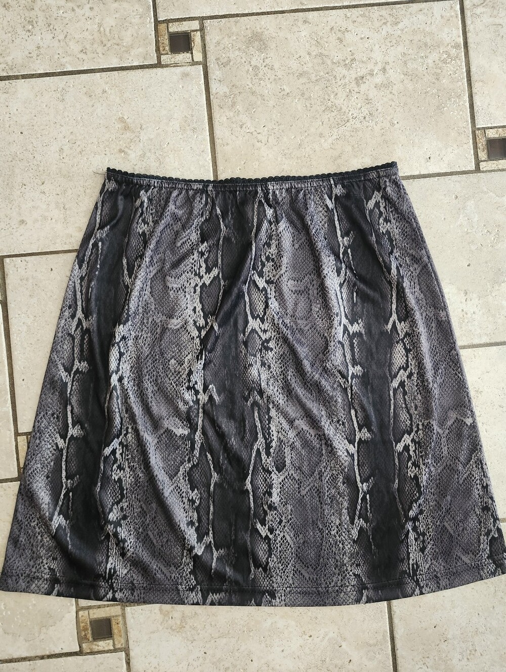 Vtg Bentley Snake Print Slip Size 8